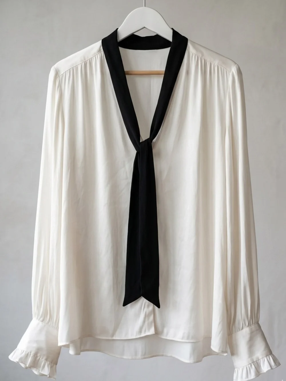 The Kooples White Fluid Button Down Blouse Black Tie Ruffle Cuff Size 3 / L - Picture 4 of 8